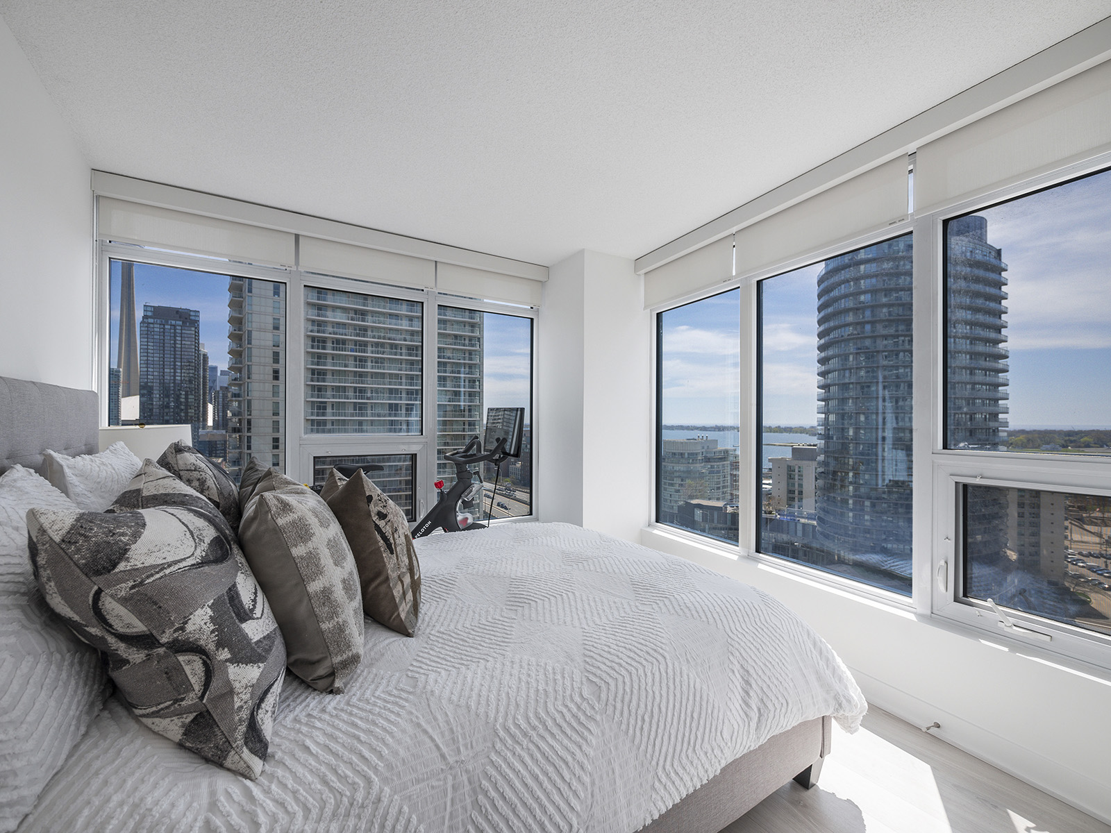 70 Queens Wharf #1812