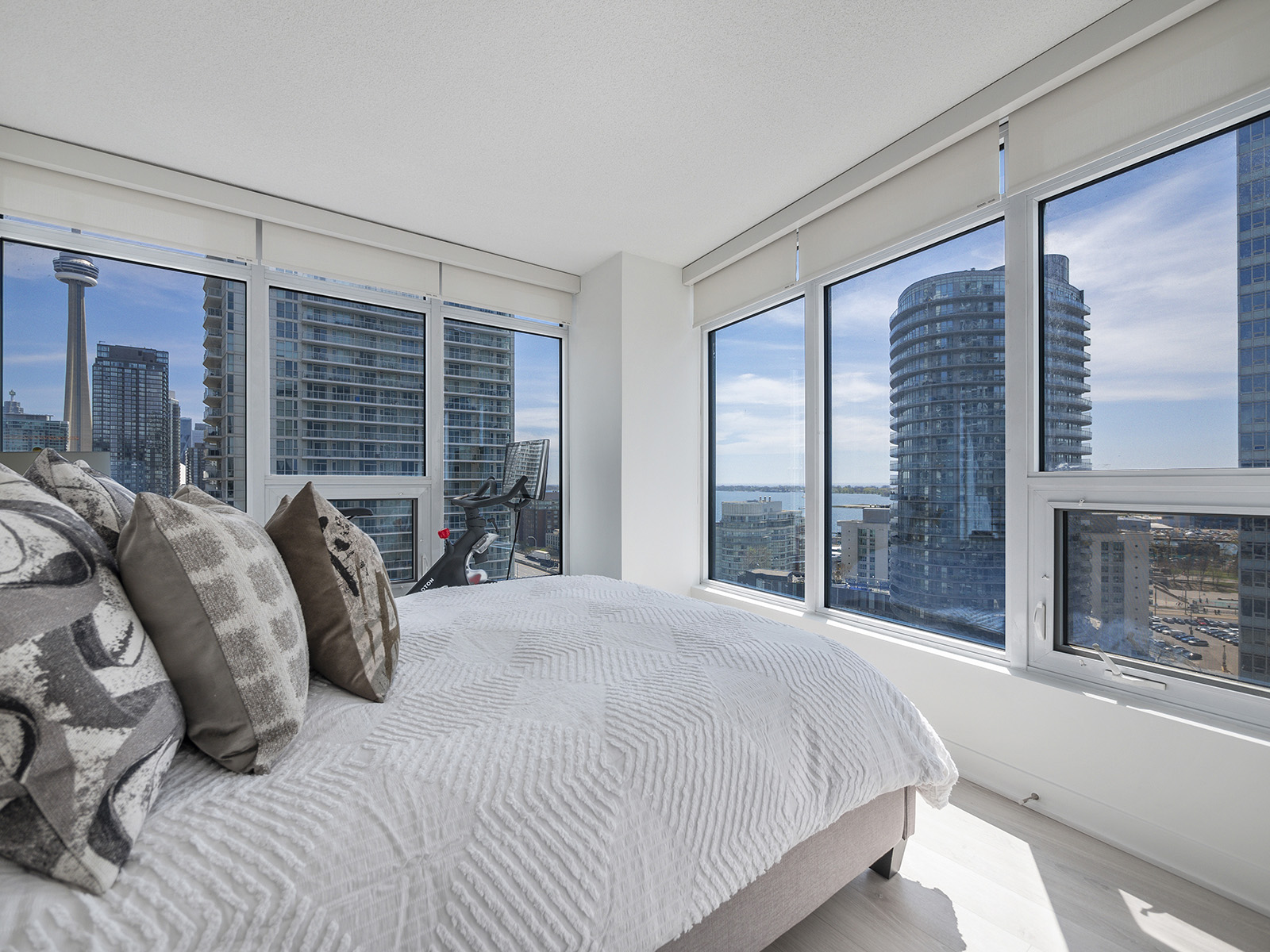 70 Queens Wharf #1812